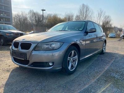 Gebraucht BMW 318 143 PS (105 kW) 2012 Grau Kombi