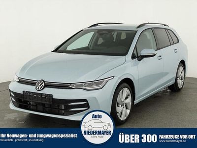 Crystal ice blue metallic Neu 2025 VW Golf VIII Life Kombi | 29.995 € (Superpreis)