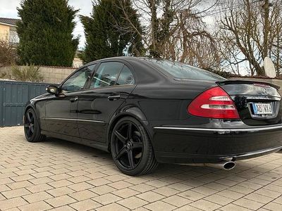 Mercedes E200