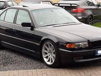 BMW 740