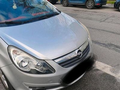 Gebraucht Opel Corsa 90 PS (66 kW) 2010 Silber Kleinwagen