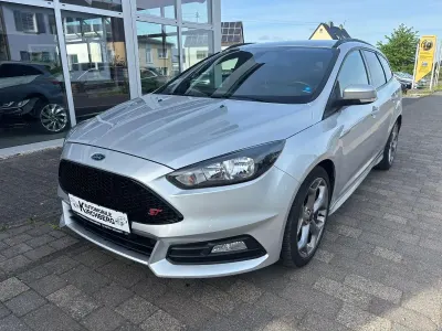Gebraucht Ford Focus Sport 250 PS (183 kW) 2016 Silber Kombi