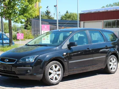 Usado Ford Focus 145 CV (106 kW) 2005 Negro Berlina