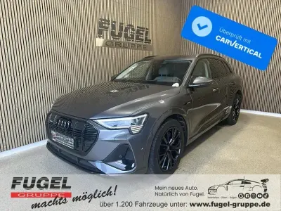 Gebraucht Audi e-tron S-Line 300 kW (408 PS) 2023 Daytonagrau perleffekt SUV