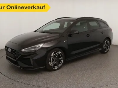 Gebraucht Hyundai i30 N Line 140 PS (102 kW) 2024 Abyss black Kombi