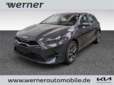 Usado Kia Ceed Spirit 141 HP (103 kW) 2025 Cinzento Citadino