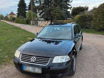 Second-hand VW Passat 136 CP (100 kW) 2005 Negru Break