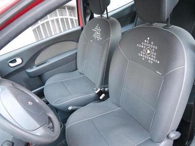 Gebraucht Renault Twingo 75 PS (55 kW) 2011 Rot Kleinwagen