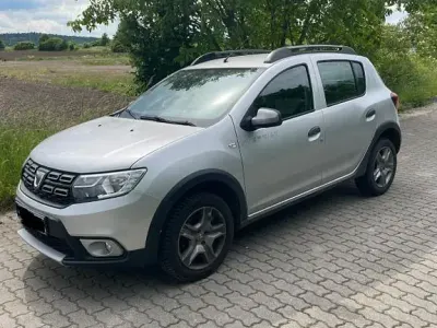 Gebraucht Dacia Sandero Stepway Ambiance 90 PS (66 kW) 2017 Silber Limousine