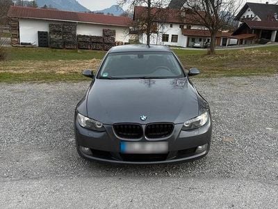 Gebraucht BMW 325 218 PS (160 kW) 2007 Grau Coupé