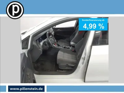 Gebraucht VW Golf VIII GTI 245 PS (180 kW) 2024 Weiß Limousine
