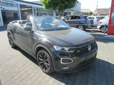 Gebraucht VW T-Roc Cabriolet R-line 150 PS (110 kW) 2021 Deep black schwarz (metallic) Cabrio