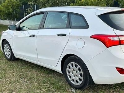 Gebraucht Hyundai i30 Style 128 PS (94 kW) 2013 Weiß Kombi