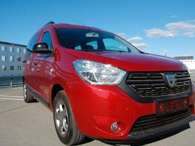 Usata Dacia Dokker Comfort 102 CV (75 kW) 2019 Rosso Monovolume
