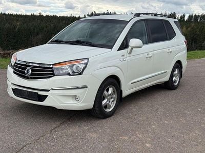 Gebraucht Ssangyong (KGM) Rodius 178 PS (130 kW) 2017 Weiß Van / Kleinbus