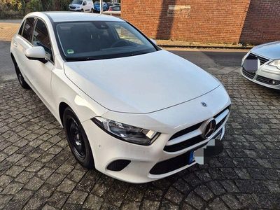 Gebraucht Mercedes A180 116 PS (85 kW) 2020 Weiß Limousine