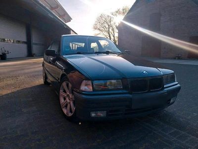 Gebraucht BMW 316 102 PS (75 kW) 1995 Schwarz Kleinwagen