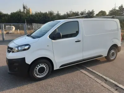 Gebraucht Opel Vivaro-e Combi Edition 122 PS (89 kW) 2019 Weiß Van / Kleinbus