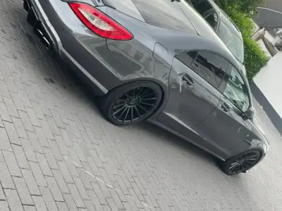 Gebraucht Mercedes CLS500 AMG 408 PS (300 kW) 2011 Grau Coupé