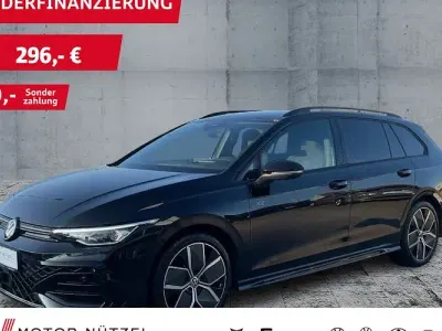 Używany VW Golf VIII R-line 150 KM (110 kW) 2024 Czarny Kombi