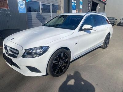 Gebraucht Mercedes C300e 194 PS (142 kW) 2021 Weiß Kombi