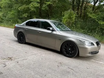 Gebraucht BMW 525 197 PS (144 kW) 2008 Gold Limousine