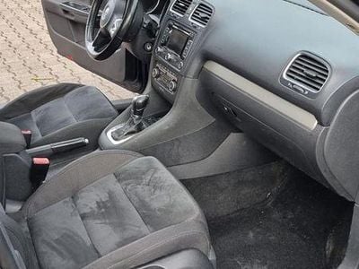 Gebraucht VW Golf VI 105 PS (77 kW) 2011 Blau Kleinwagen