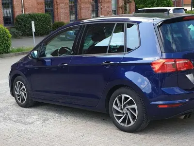 Second-hand VW Golf VII Sound 125 CP (91 kW) 2017 Albastru Break