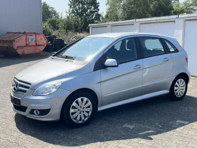 Gebraucht Mercedes B200 136 PS (100 kW) 2009 Silber Van / Kleinbus