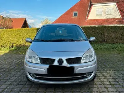 Brugt Renault Scénic II 111 HK (81 kW) 2006 Sølv MPV
