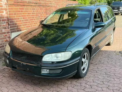 Gebraucht Opel Omega 136 PS (100 kW) 1998 Grün Limousine