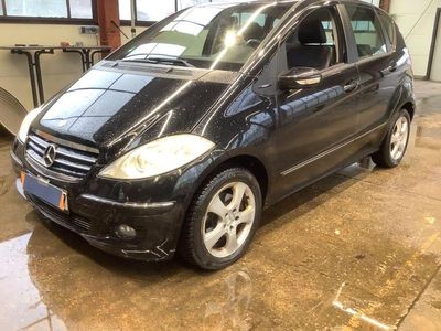 Second-hand Mercedes A200 Avantgarde 136 CP (100 kW) 2004 Negru Berlinǎ