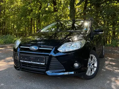 Gebraucht Ford Focus 125 PS (91 kW) 2013 Schwarz Kombi