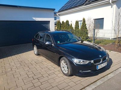 Gebraucht BMW 320 Sport Line 184 PS (135 kW) 2013 Schwarz Kombi