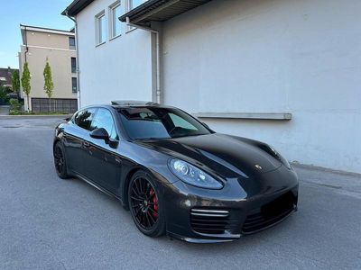 Porsche Panamera GTS