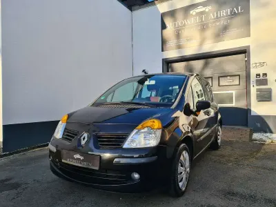 Używany Renault Modus 75 KM (55 kW) 2006 Czarny Minivan