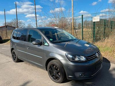 Gebraucht VW Touran Highline 170 PS (125 kW) 2011 Grau Van / Kleinbus