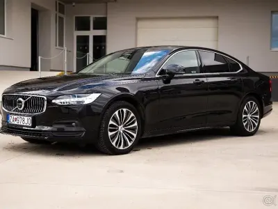 Gebraucht Volvo S90 Momentum 235 PS (172 kW) 2021 Schwarz Limousine