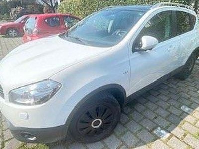 Gebraucht Nissan Qashqai Tekna 131 PS (96 kW) 2012 Weiß SUV