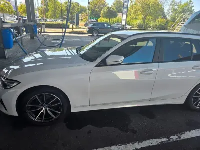Gebraucht BMW 318 156 PS (114 kW) 2021 Weiß Kombi