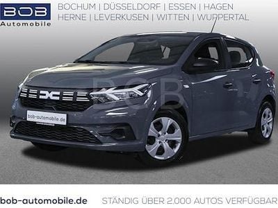 Städtisches grau (grau) Gebraucht 2024 Dacia Sandero Essentiel Kleinwagen | 15.480 € (Superpreis)