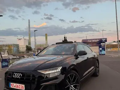 Gebraucht Audi SQ8 Sport 435 PS (319 kW) 2020 Schwarz SUV