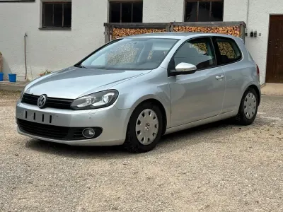 Gebraucht VW Golf VI 140 PS (102 kW) 2010 Silber Kleinwagen