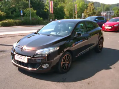 Gebraucht Renault Mégane III Bose Edition 116 PS (85 kW) 2013 Schwarz Limousine