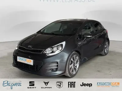 Usata Kia Rio Platinum Edition 109 CV (80 kW) 2016 Grigio Utilitaria
