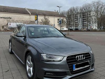 Grau Gebraucht 2015 Audi A4 Ambiente Kombi | 14.950 € (Fairer Preis)