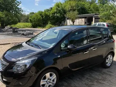 Gebraucht Opel Meriva Innovation 120 PS (88 kW) 2011 Schwarz Van / Kleinbus