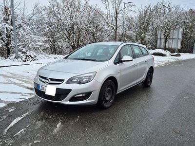 Gebraucht Opel Astra 140 PS (102 kW) 2014 Grau Kombi
