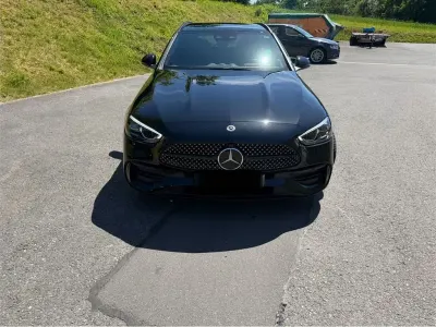 Gebraucht Mercedes C220 200 PS (147 kW) 2024 Schwarz Limousine