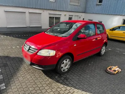 Gebraucht VW Fox 75 PS (55 kW) 2005 Rot Kleinwagen